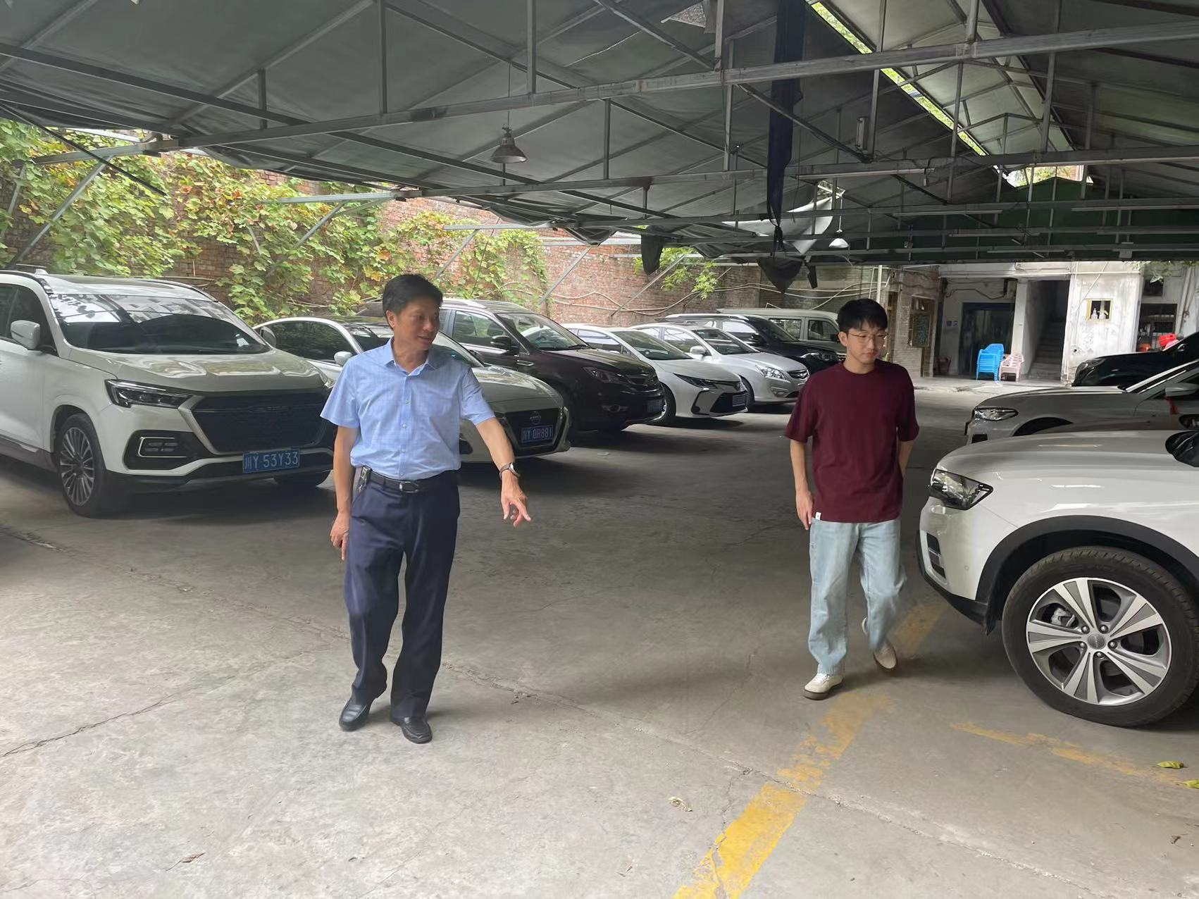 集團黨委書記、董事長許大政深入 “包保”社區(qū)開展創(chuàng)文督導工作